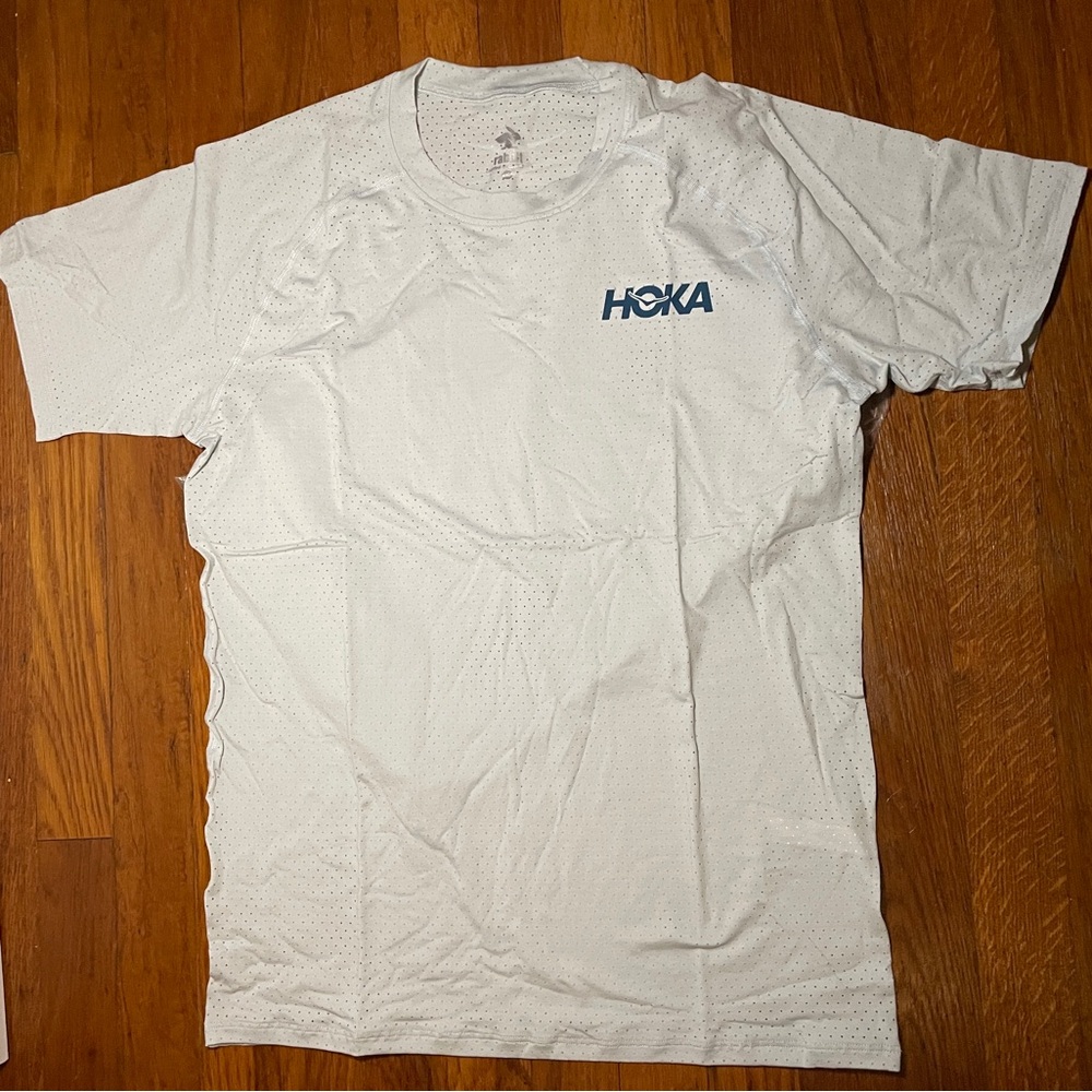 HOKA x Rabbit EZ Tee Perforated Men’s Small. New in Bag.